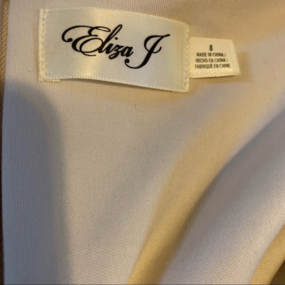 Eliza J Silver/White Gown - Picture 7 of 9